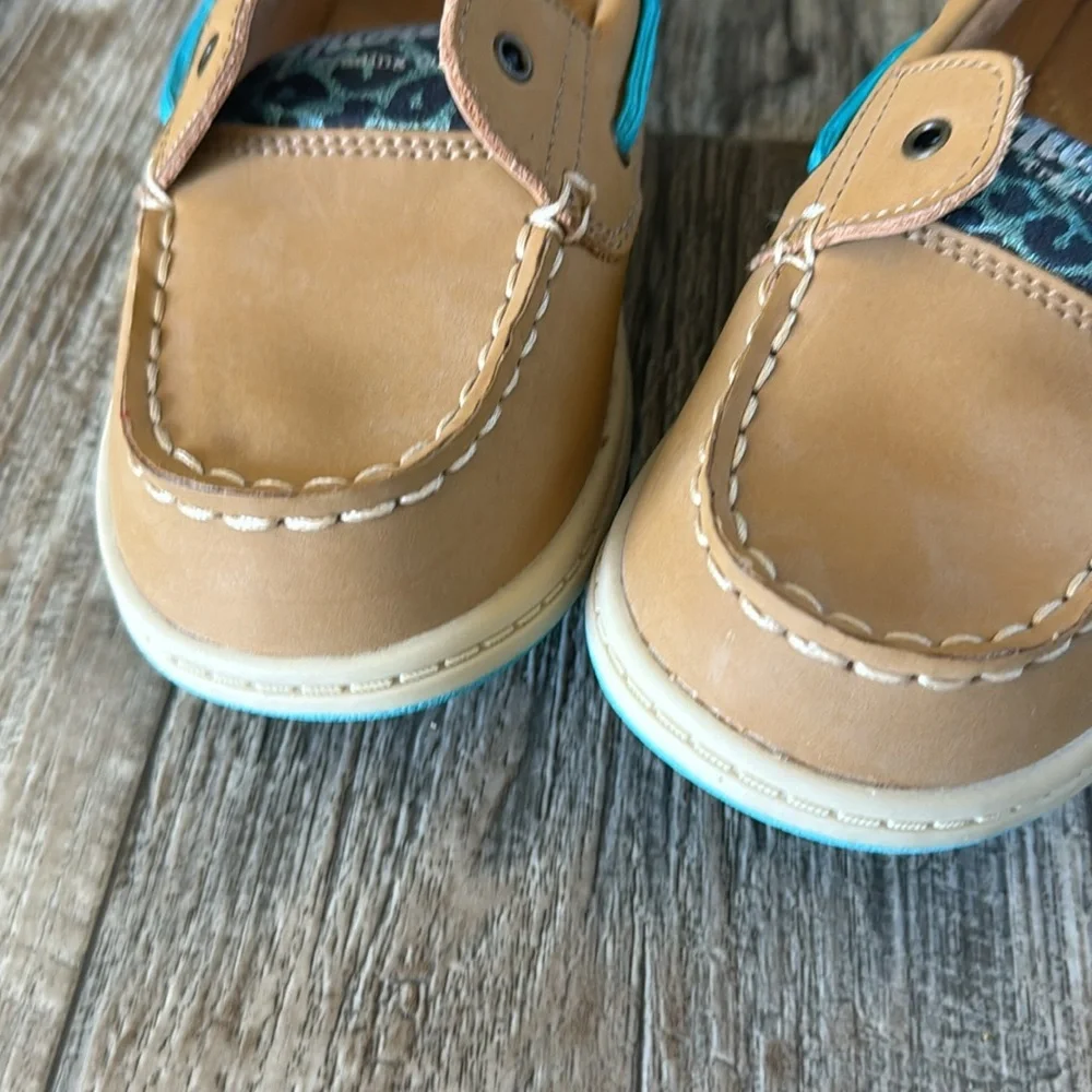 AUSTIN TRADING Company BOAT SHOES Slip On Tan TEAL LEOPARD Girls Size 5D